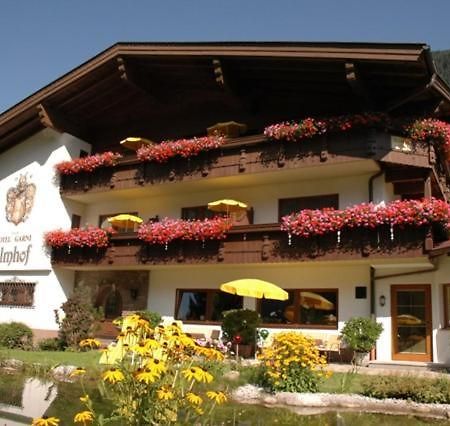 Hotel-Garni Almhof Mayrhofen Exterior foto